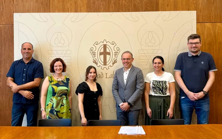 Potpisan ugovor za projekt “SLAGALICA-integrirane usluge za djecu i roditelje”